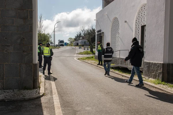 Portugal y España cierran su frontera debido al riesgo de COVID-19 — Foto de Stock