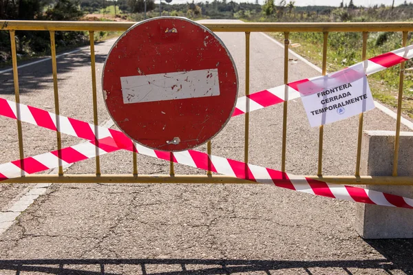 La Codosera, Badajoz, İspanya 'da yol kesimi Covid-19