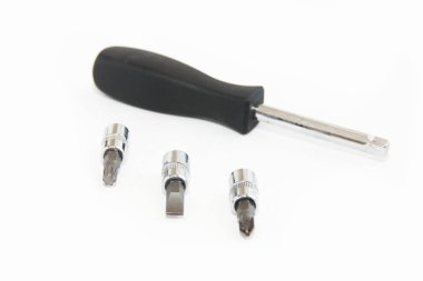 Tamir ve kurulum için eski paslı aletler tornavida ve başlıklar