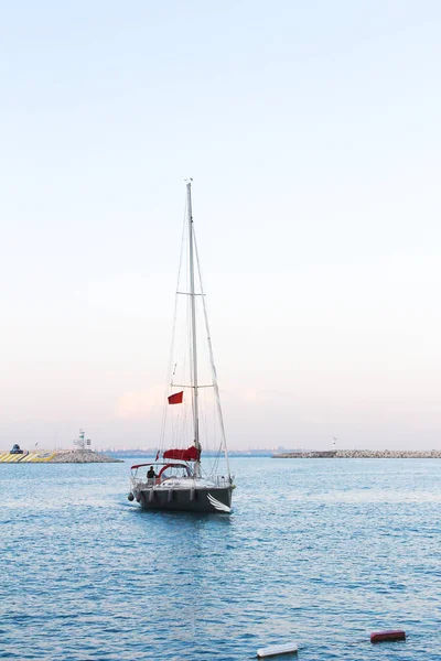 Pleasure Yacht Waves Sea Sunset — Stock Photo, Image