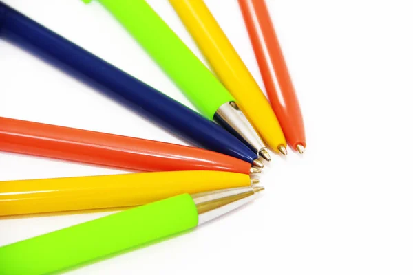 Stylos Papeterie Multicolores Pour Écrire Sur Fond Blanc — Photo