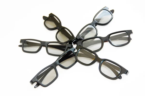 Beyaz Arkaplanda Siyah Plastik Çerçeveli Sinema Gözlükleri — Stok fotoğraf