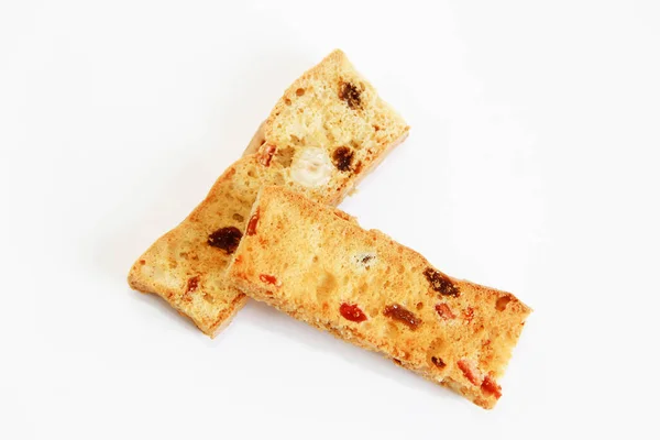 Weißbrotcracker Mit Fruchtscheiben Auf Weißem Hintergrund — Stockfoto