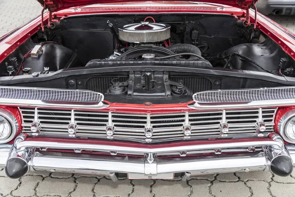 Close-up of Car's Engine, American Classic Car — Stock Photo, Image