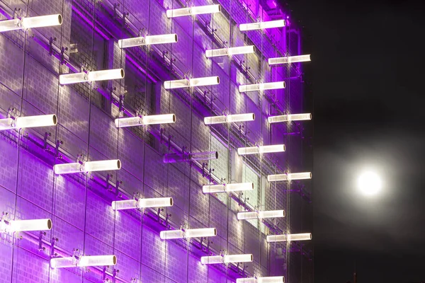 月明かりの下で建築 — ストック写真