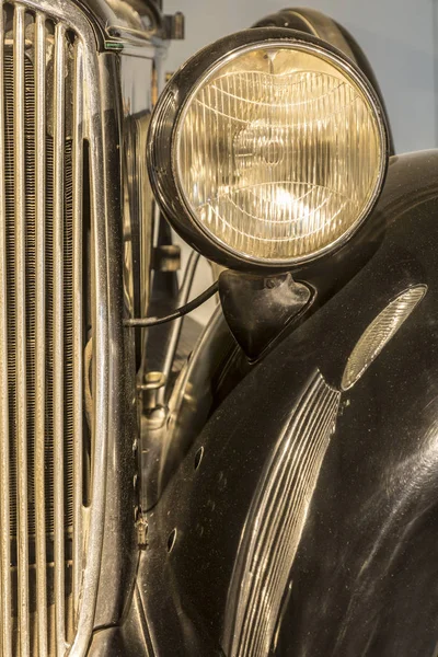 Front detail of classic car — Stock Photo, Image