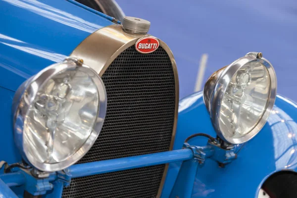 Front detail of classic car, Bugatti — Stock Photo, Image