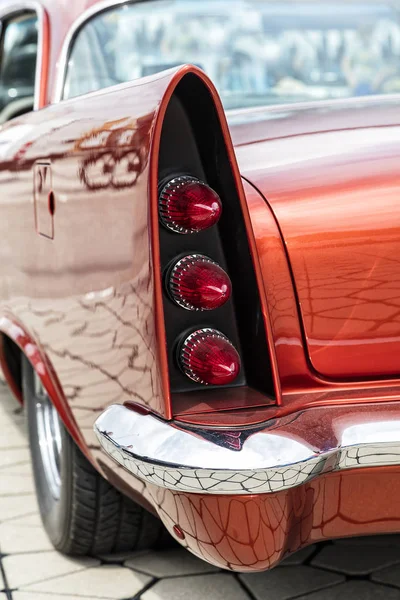 Amerikan eski model araba, arka görüş — Stok fotoğraf