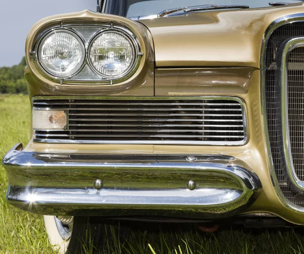 Munich, Germany, 18 June 2016: American vintage car, front view — Stock Photo, Image