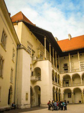 Krakow, Polonya - 10 Ekim 2011: The Old Royal Castle of Wawel.