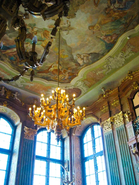 Walbrzych, Polonia - 18 de octubre de 2012: Interiores del castillo Ks —  Fotos de Stock