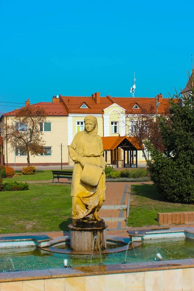 Baranow Sandomierski, Poland - October 08, 2013: A fountain in t — Stock Photo, Image