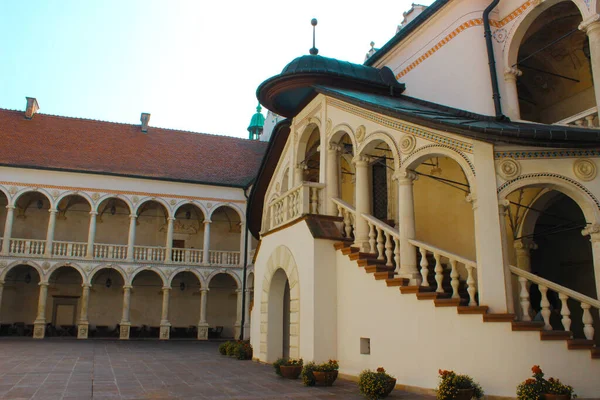 Baranow Sandomierski, Polsko - 08. října 2013: Pohled na kas — Stock fotografie