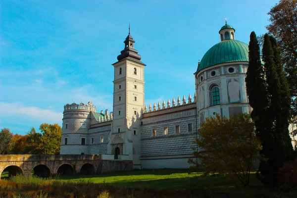 Krasiczyn, Poland - 11 October 2013: A look from the outside at — Stock Photo, Image