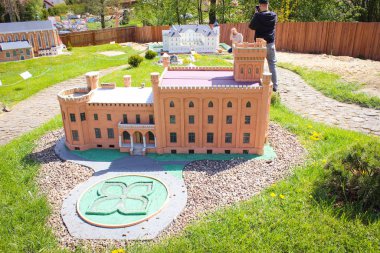 Strysza Buda, Polonya - 03 Mayıs 2014: Kaszubski Park Miniatur