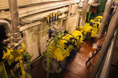 Gdynia, Polonya - Mayıs 04, 2014: Geminin makine dairesi