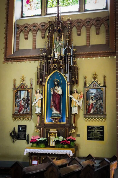 Тарнов, Польша - 1 мая 2014 г.: Церковь Святой Семьи — стоковое фото