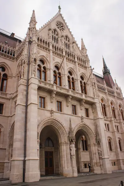 Κτίριο Του Κοινοβουλίου Της Ουγγαρίας Στη Βουδαπέστη Μια Θέα Από — Φωτογραφία Αρχείου
