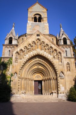 Budapeşte, Macaristan - 09 Ekim 2014: Vajdahunyad Kalesi yakınlarındaki Jaki Şapeli
