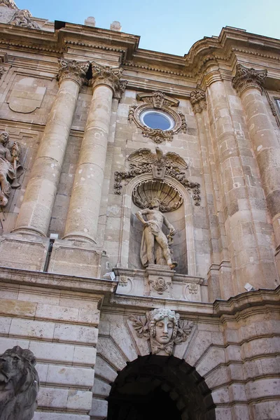 Budapest Hungary October 2014 Architecture Statues Hungarian Capital City — Stock Photo, Image