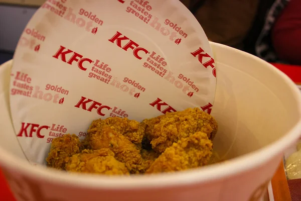 Budapest Hungary October 2014 Lunch Kfc Fried Chicken Bucket — Stock Photo, Image