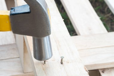 çekiç ve çivi Wood.