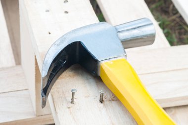 çekiç ve çivi Wood.
