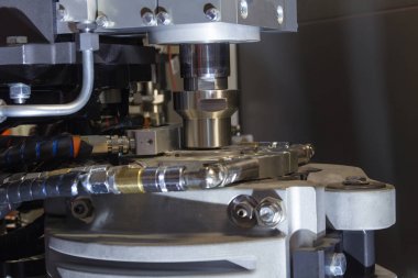 Pet şişe veya plastik şişe şişirme makinası.