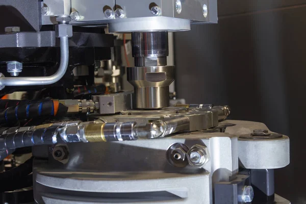 Pet şişe veya plastik şişe şişirme makinası.