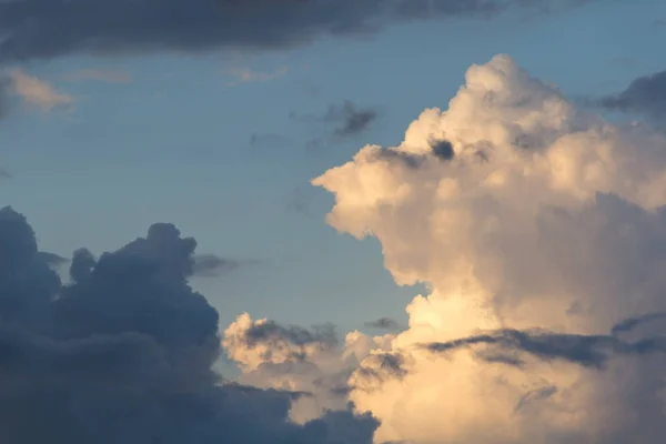 Latar Belakang Langit pada waktu Sunset . — Stok Foto