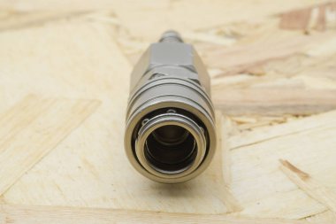 Baðlantý birimi. Hava bağlantı konektörü.