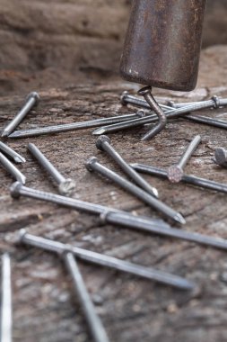 Kadar yakın demir çivi, ev tamir takımı.