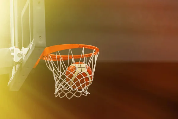 Pallone Basket Sul Ring Tonica — Foto Stock