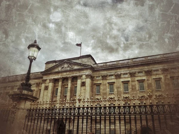 Londra 'daki Buckingham Sarayı