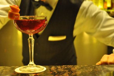 Barmen kokteyl, Manhattan kokteyl yapma