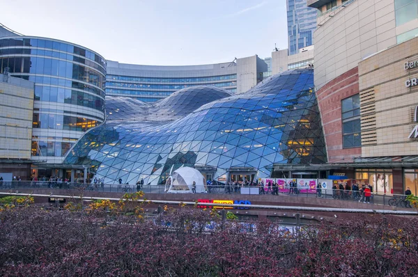 Varšava Polsko Listopad2019 Zlaté Terasy Zlote Tarasy Nákupní Centrum Varšavě — Stock fotografie