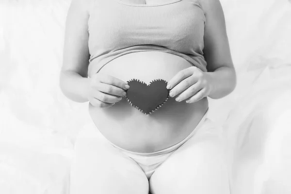 Graviditet. Gravida kvinnans mage. Hälsa. Medicin — Stockfoto