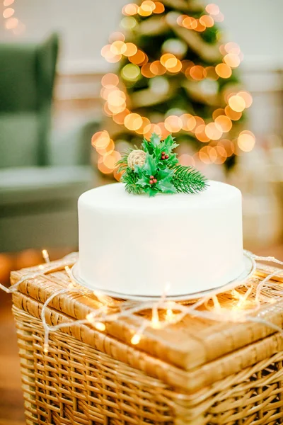 Appetitliche Torte für Neujahr und Weihnachtsfeier — Stockfoto