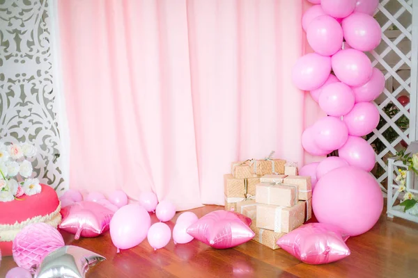 Festliche Luftballons Weiße Und Rosa Farbe Geburtstag Oder Hochzeitsfeier — Stockfoto