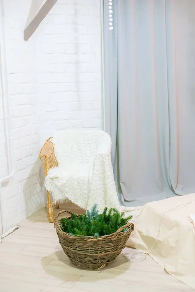 Bright Bedroom Large Bright Bed Loft Style Decorated Garlands Baskets — Stock Photo, Image