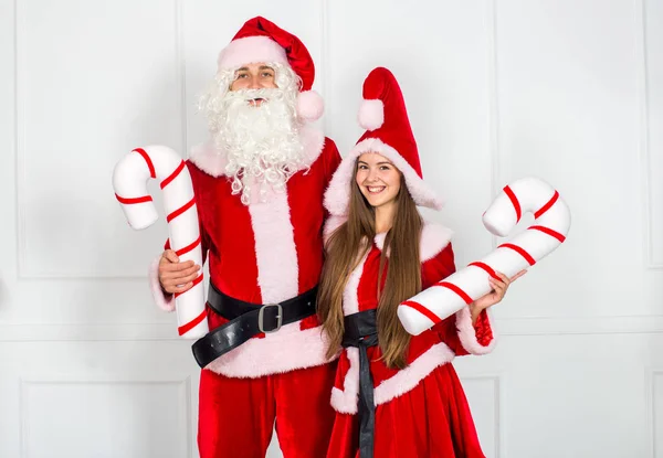 Papai Noel Terno Vermelho Clássico Com Uma Barba Branca Com — Fotografia de Stock