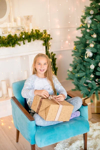 Little Cute Girl Pajamas Christmas Tree Gifts Bright Fireplace Decorated — Stockfoto