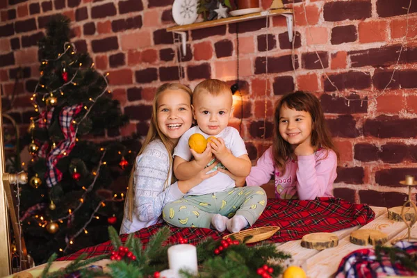 Cute Sisters Little Brother Pajamas Have Fun Kitchen Table Gingerbread — Stock Photo, Image