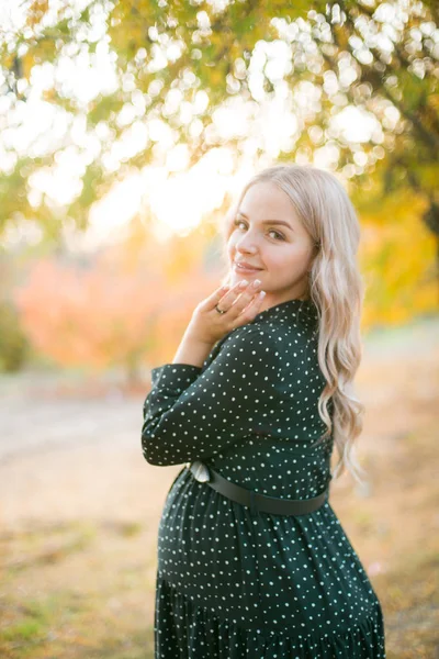 Cute Pregnant Woman Blond Hair Walks Autumn Park Sunset Happy — 스톡 사진