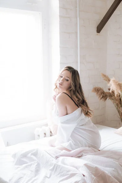 Lovely Young Girl Long Curly Blond Hair Morning Bedroom Beautiful — Stock Photo, Image