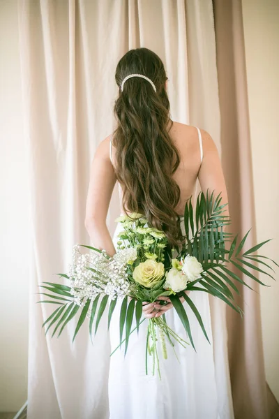 Bonito Jovem Noiva Macia Aparência Asiática Com Cabelos Longos Vestido — Fotografia de Stock