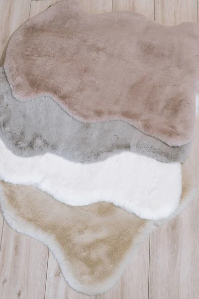 Kleine Teppiche Aus Künstlichem Kaninchenfell Verschiedenen Farben Details Zur Inneneinrichtung — Stockfoto