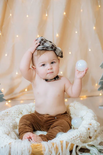 Little Cute Kid Hat Suspenders Bow Tie Sits Basket Decorated — Stock Photo, Image