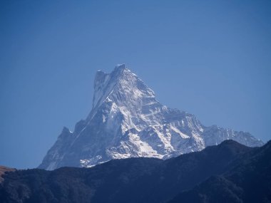 Bulutlu gökyüzü, mavi gökyüzü, engin mavi gökyüzü ve bulutlar.