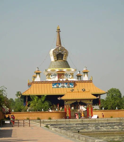 Drigung Kagyud Lotus Stupa in Nepal. Lumbini — ストック写真